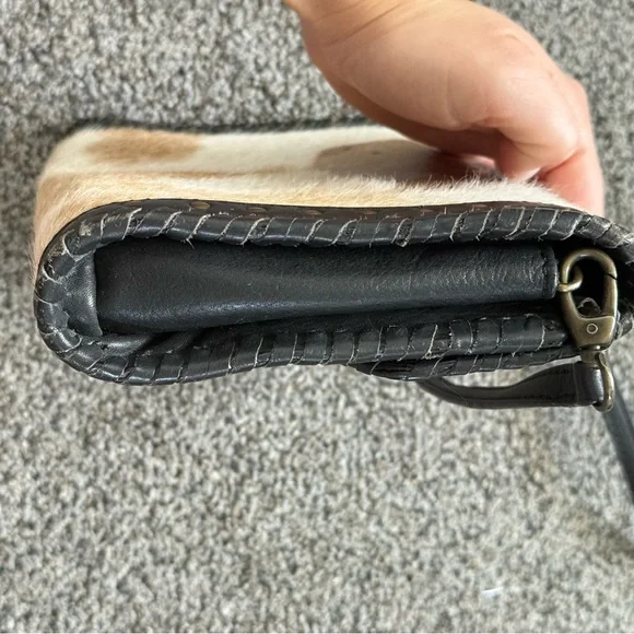 Black and Tan Leather Cowhide Crossbody Bag - Picture 8 of 12